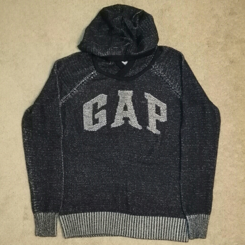 Gap logo sweater with hood size M BNWOT